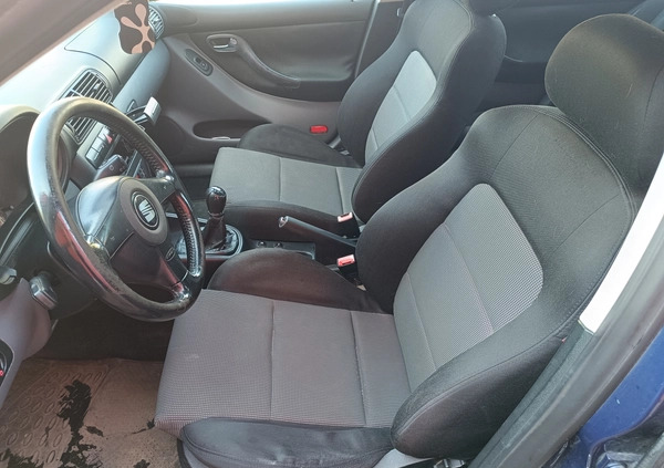 Seat Leon cena 3099 przebieg: 224700, rok produkcji 2001 z Wrocław małe 56